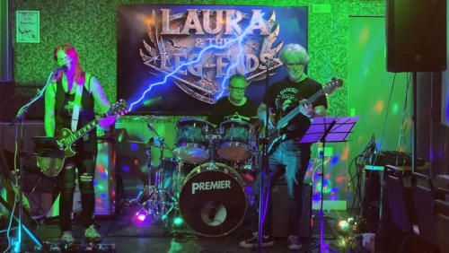 Laura & The Leg-Ends
