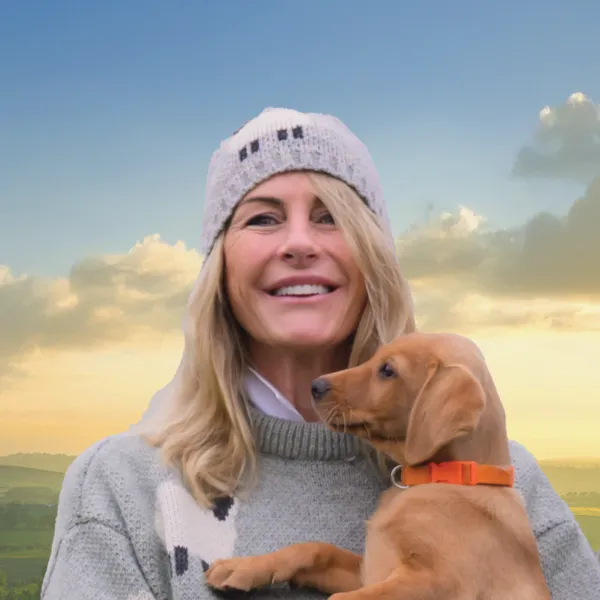 Lisa Hogan​