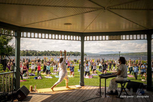 Yoga accompagné par Louis-Julien Durso