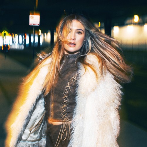 Mimi Webb
