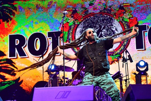 AFRICAN VICTORY - A Journey of Faith, Hope and Charity w/ House of Rasta, Alborosie, Jos Wesemann