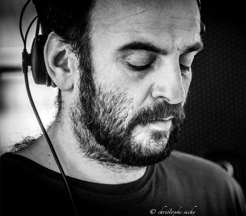 Dj Oil